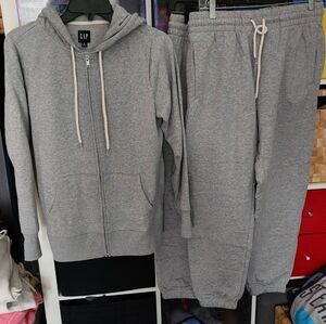 GAP Ladies Gray Zip Up Hoodie W/ 2 Matching Pairs Of Sweat Pants Size M